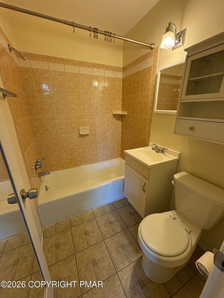 1332 Dreher Ave #103 - Photo 4 of 5