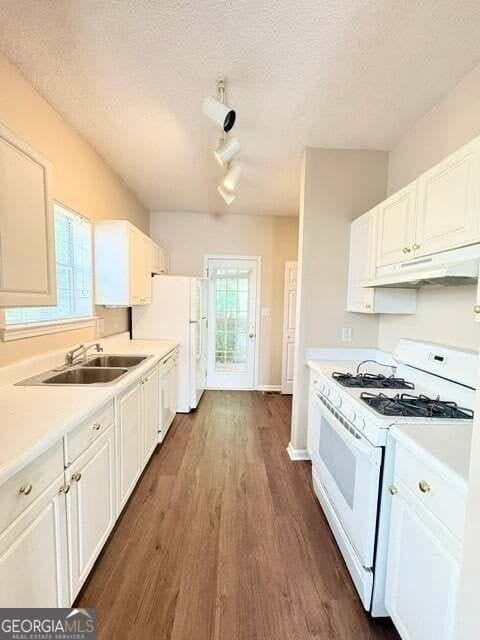 580 Windsor St Sw - Photo 3 of 14