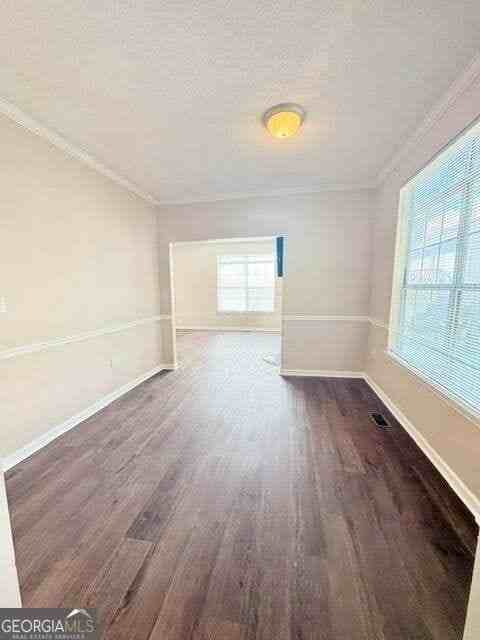 580 Windsor St Sw - Photo 5 of 14