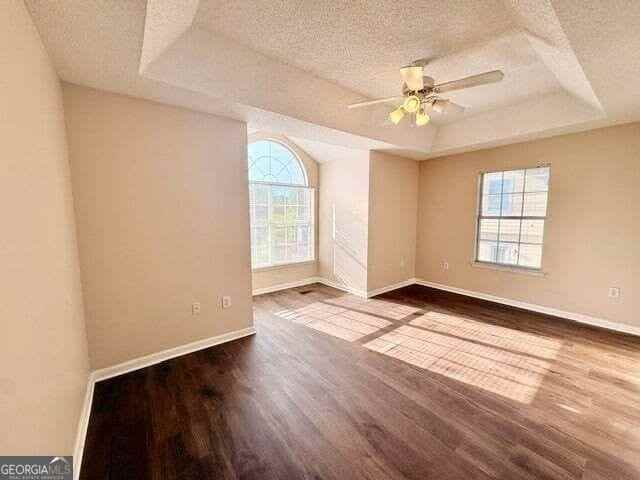 580 Windsor St Sw - Photo 6 of 14