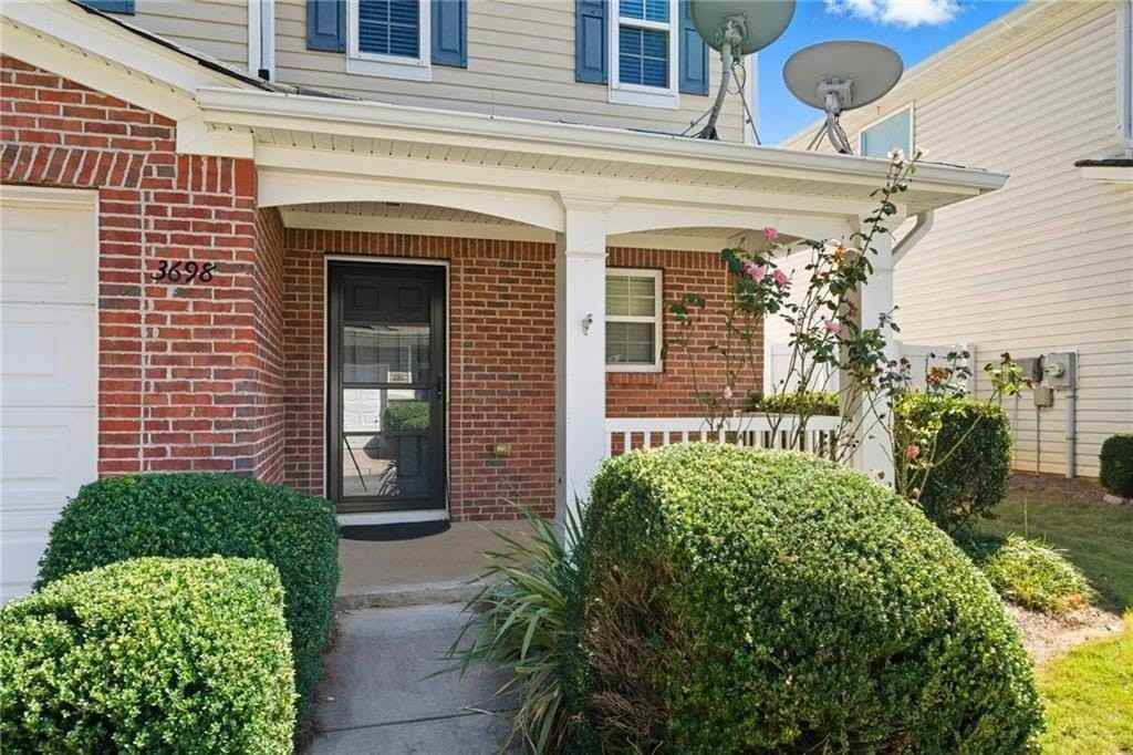 3698 Roseman Lndg - Photo 2 of 26