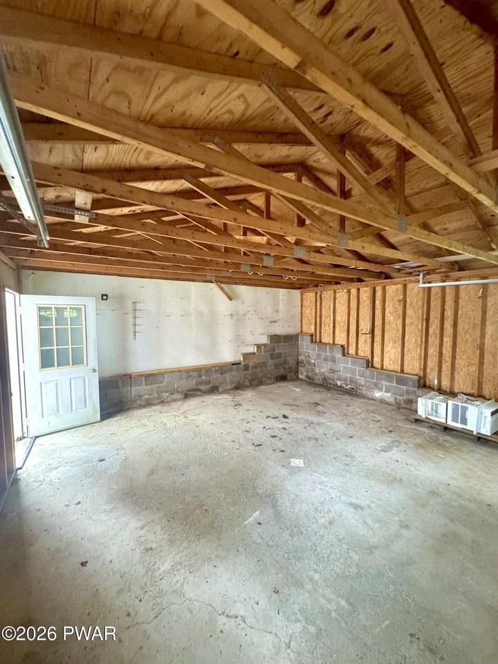 475 Grove St - Photo 4 of 21