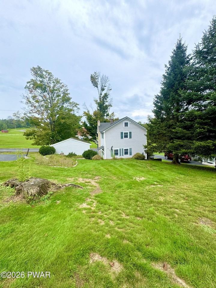 475 Grove St - Photo 5 of 21