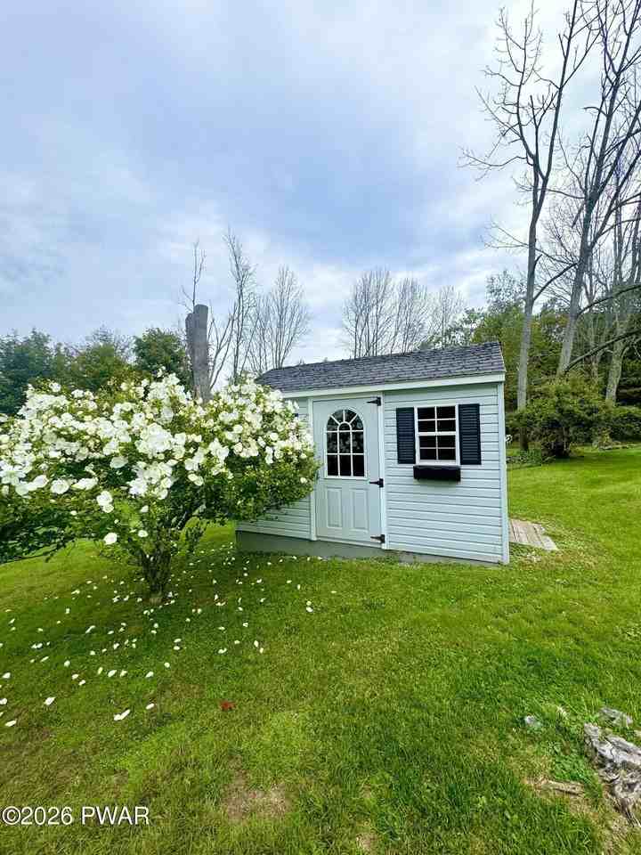 475 Grove St - Photo 6 of 21