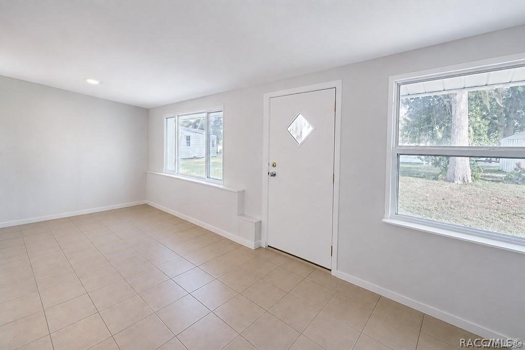426 Ella Ave - Photo 7 of 28