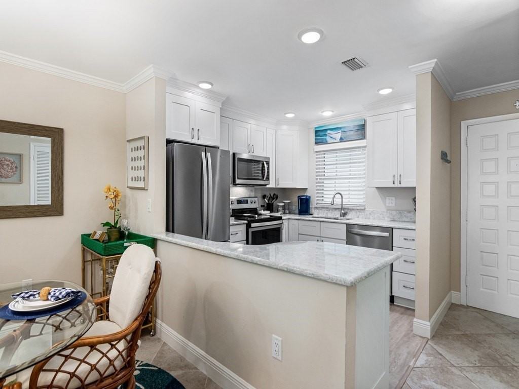 800 Coquina Ln #205 - Photo 6 of 32