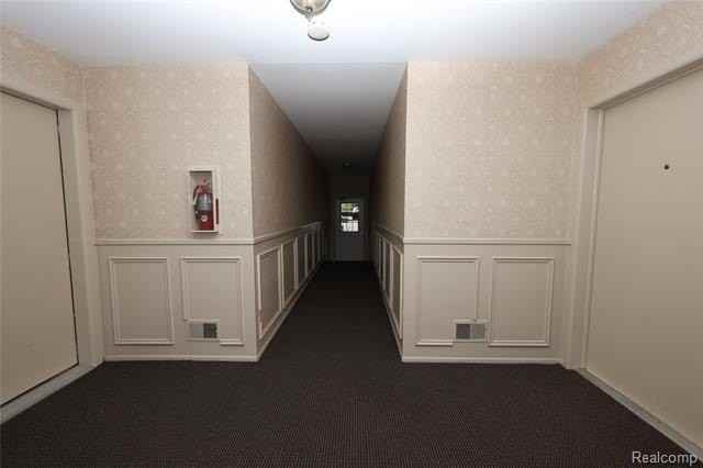 683 E Fox Hills Dr - Photo 6 of 33