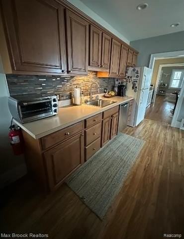 406 E 6th St - Photo 3 of 13