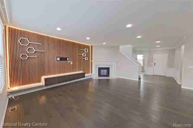 58180 Jonagold Ln - Photo 5 of 50