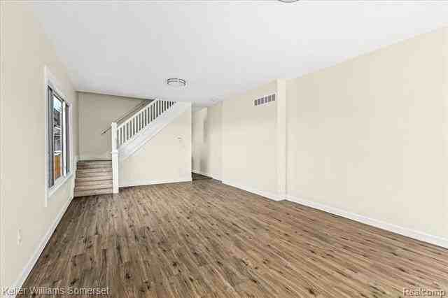 2025 Marquette St - Photo 4 of 19