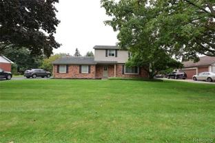 2301 Walnut Lake Rd - Photo 1 of 1