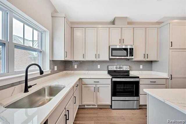 41634 Orianna Ln #9 - Photo 4 of 11