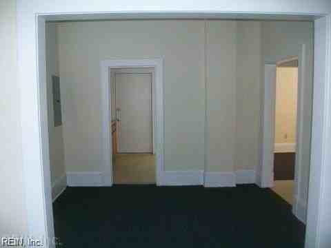 263 W Queen St - Photo 3 of 7
