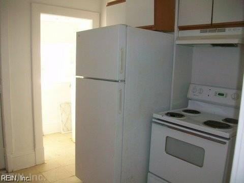263 W Queen St - Photo 5 of 7