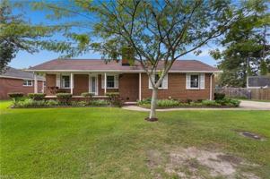 featured image of 512 Winwood Dr