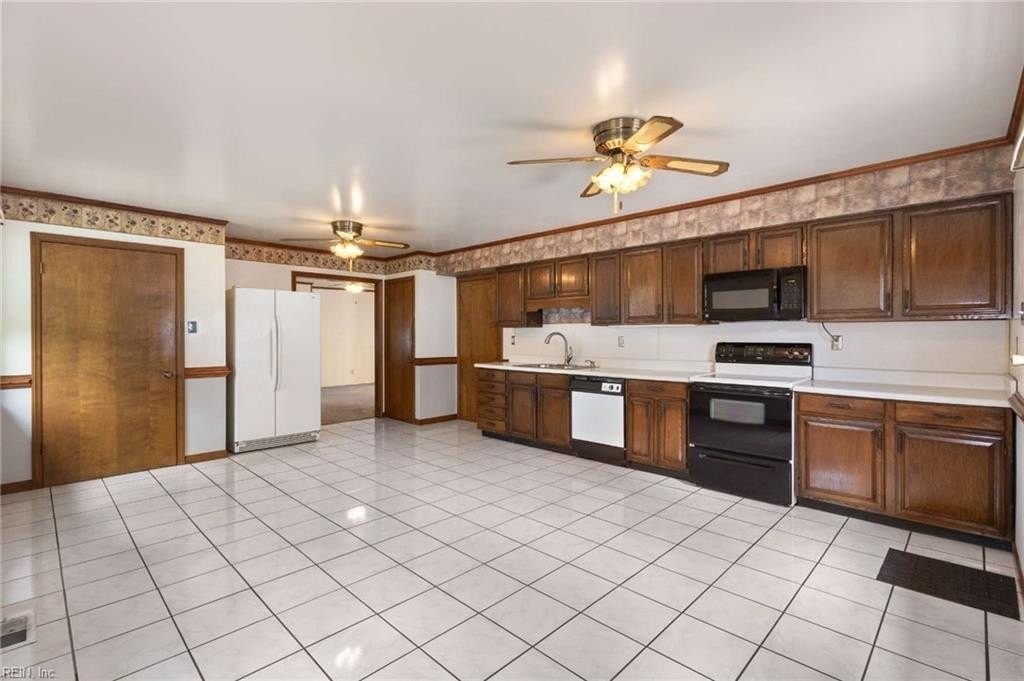 512 Winwood Dr - Photo 2 of 10