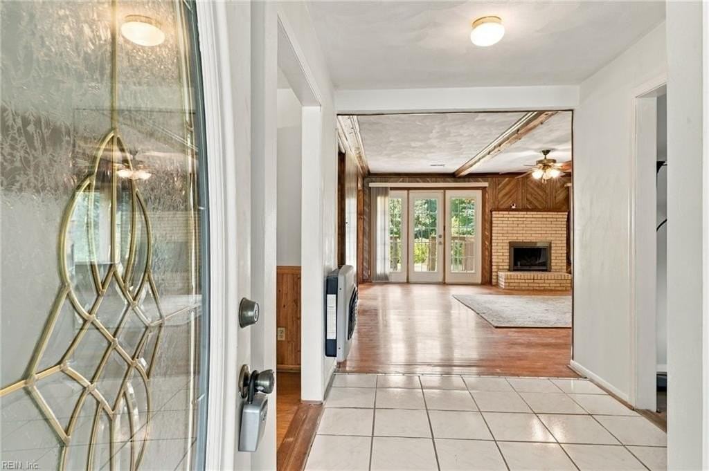 2260 Indian River Rd - Photo 5 of 46