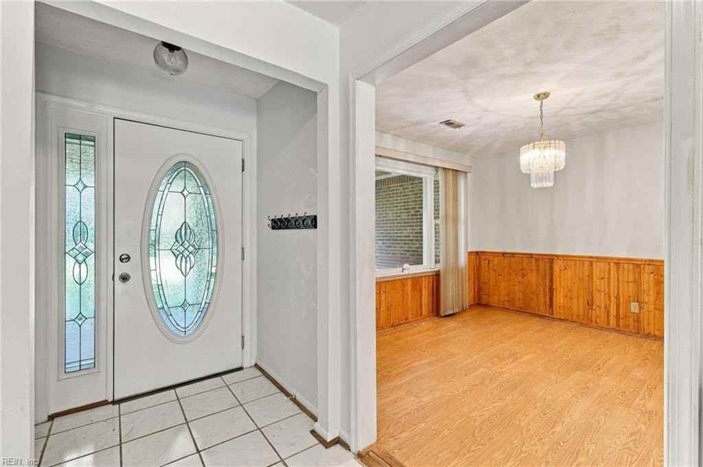 2260 Indian River Rd - Photo 6 of 46