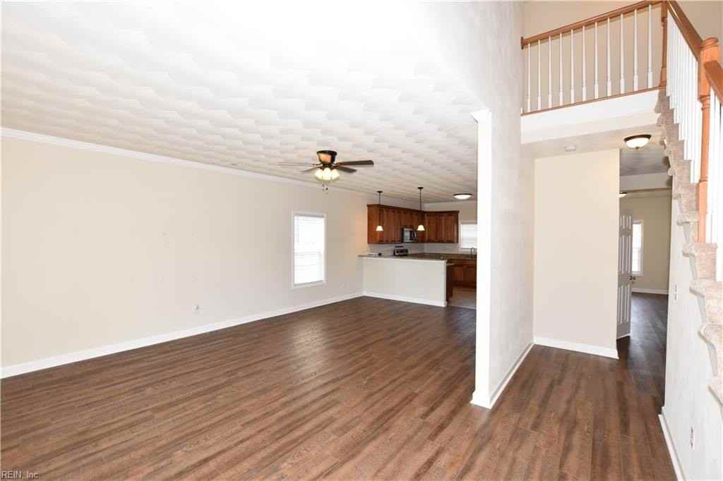 1323 Ferry Point Rd - Photo 5 of 44