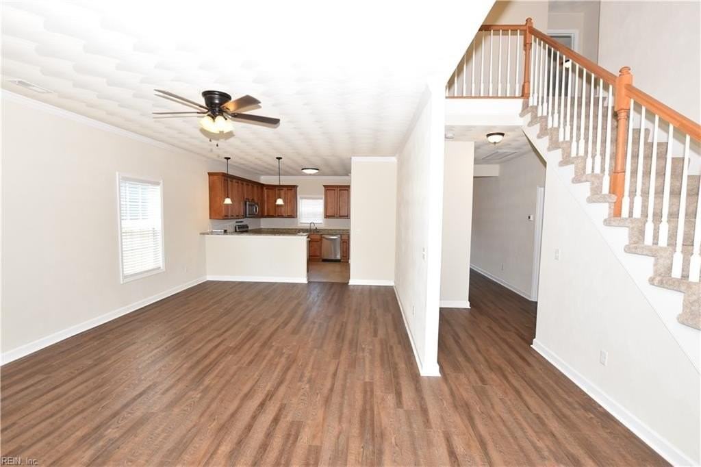 1323 Ferry Point Rd - Photo 6 of 44