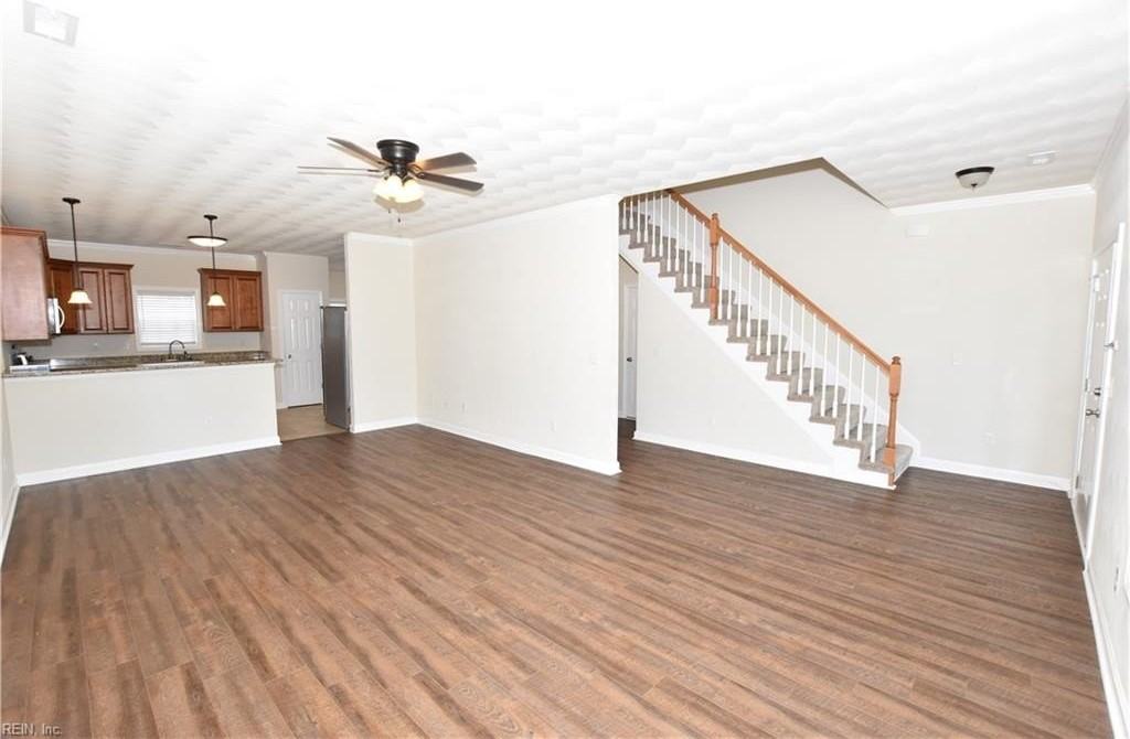 1323 Ferry Point Rd - Photo 7 of 44