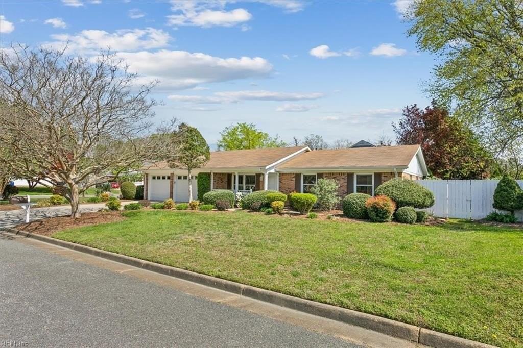 106 Captains Ln - Photo 2 of 45