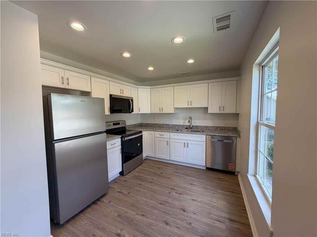 802 Decatur St - Photo 5 of 17