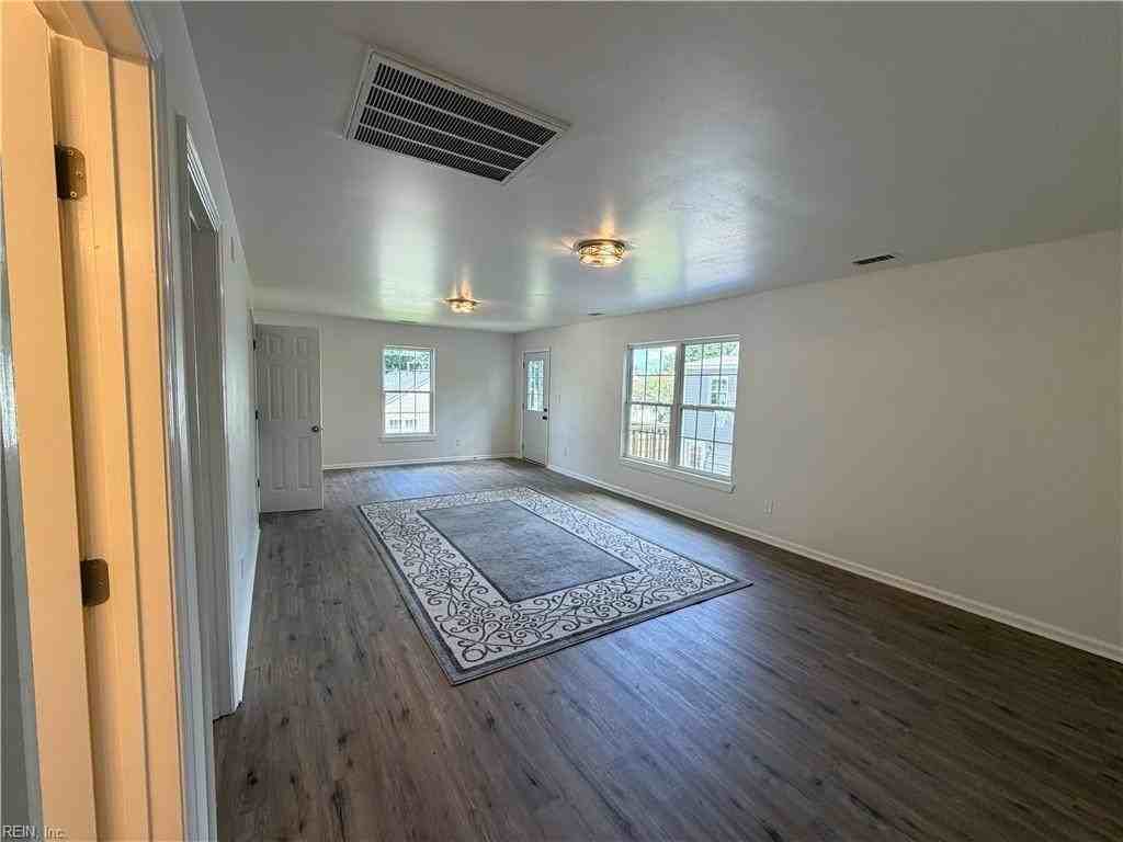 802 Decatur St - Photo 7 of 17