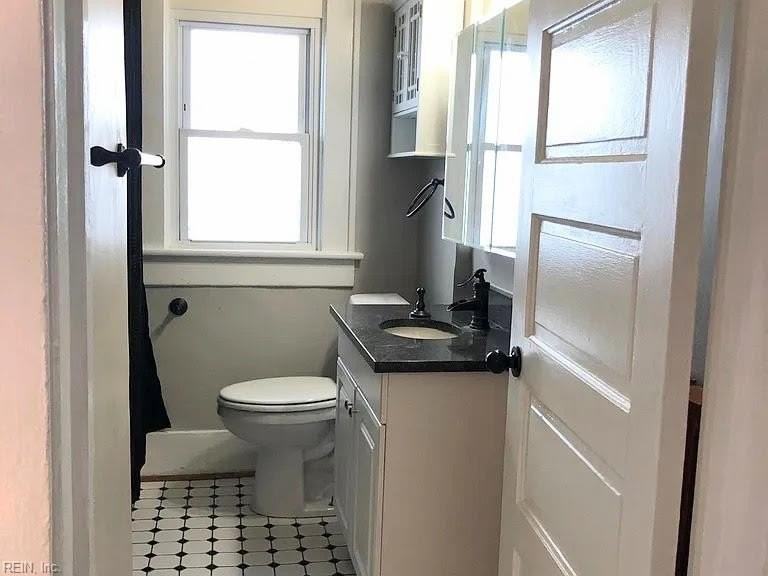 1623 Lafayette Blvd - Photo 7 of 13