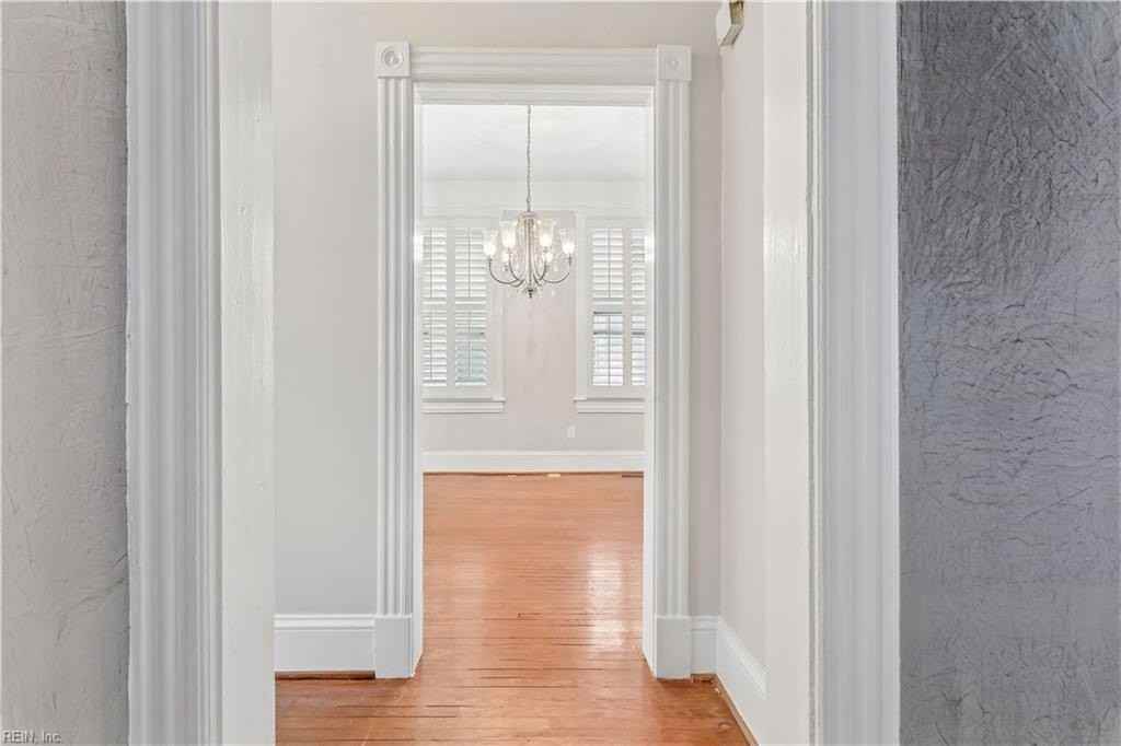 437 Dinwiddie St #A - Photo 4 of 29