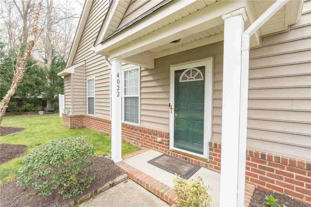 4022 Holston Ct