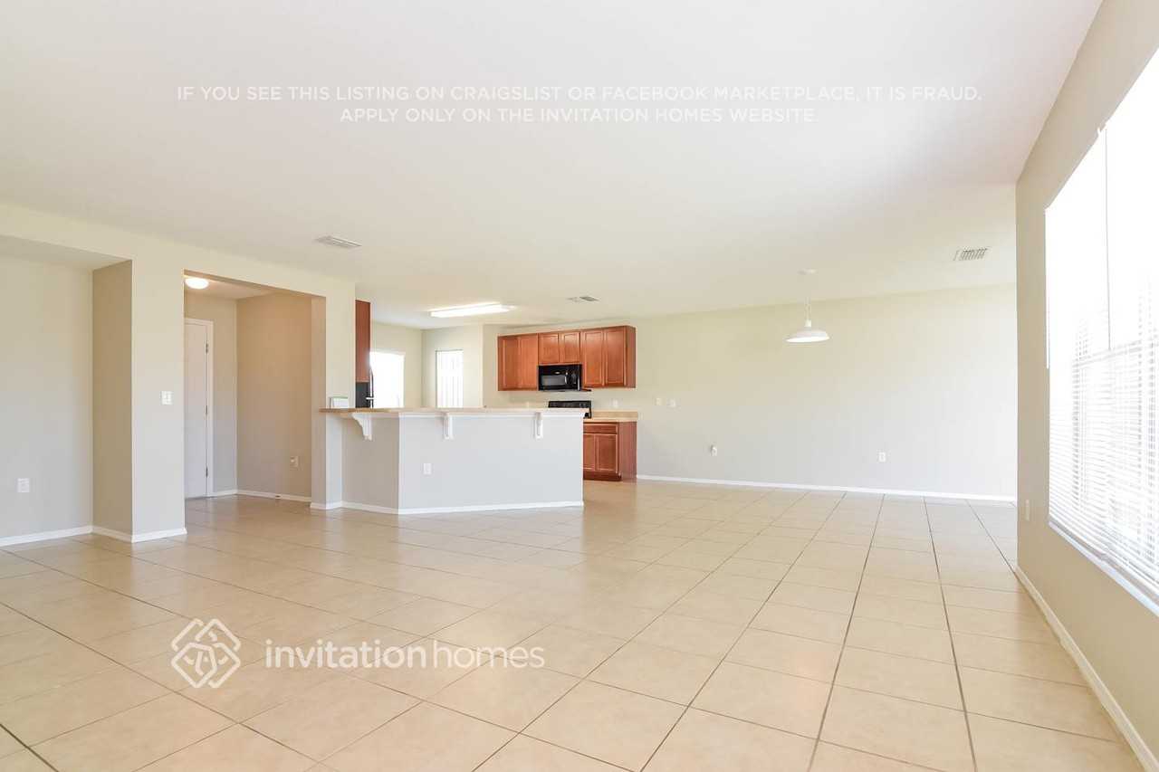 11216 Running Pine Dr - Photo 5 of 21