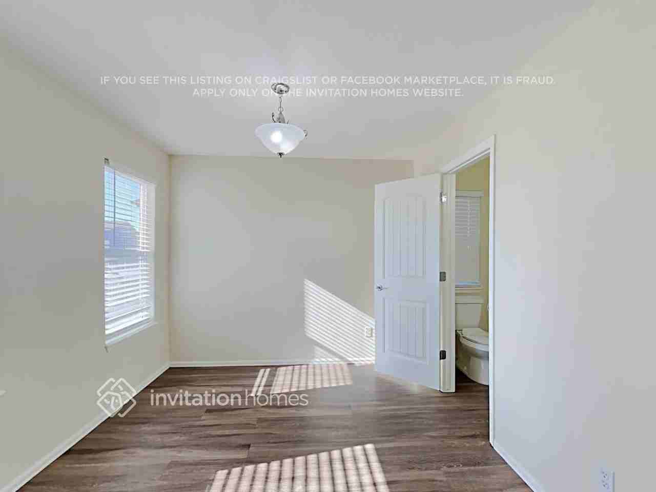 10394 Silver Stirrup Dr - Photo 5 of 15