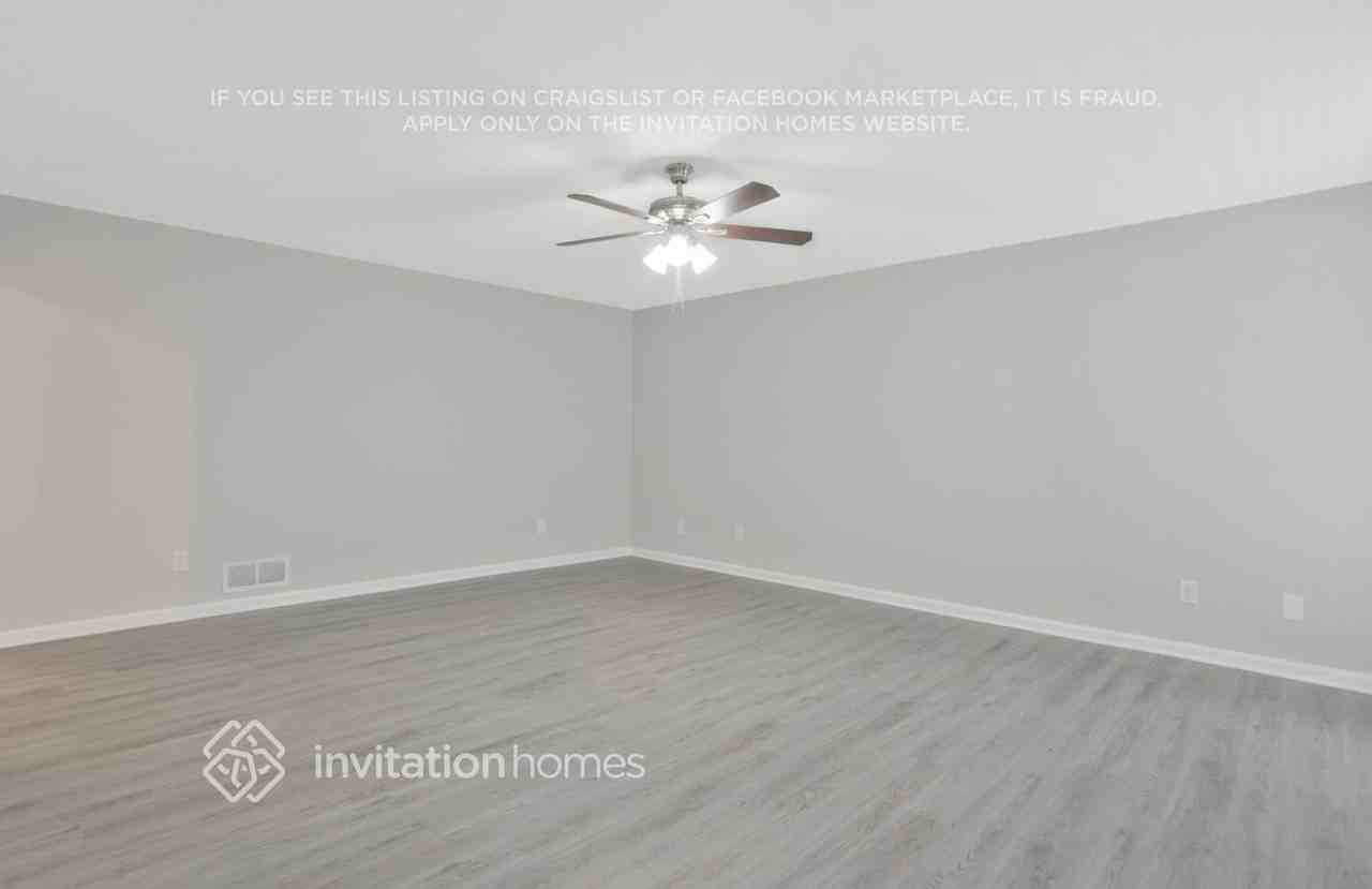 124 Ardmore Pl - Photo 4 of 27