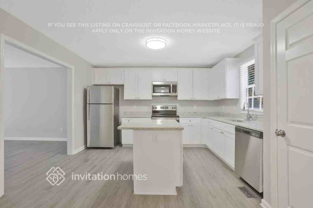 124 Ardmore Pl - Photo 7 of 27