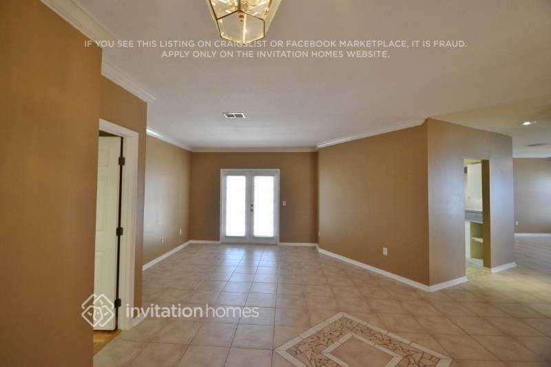 912 Wicketrun Dr - Photo 3 of 11