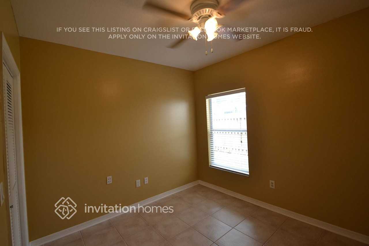 912 Wicketrun Dr - Photo 7 of 11