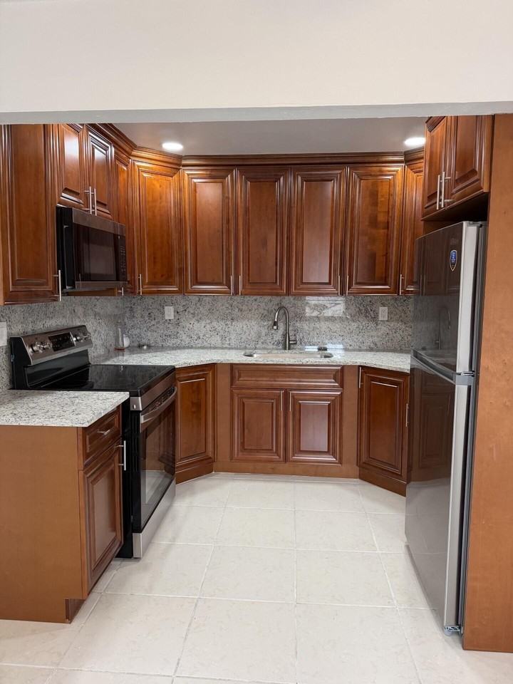3651 Sw 60th Ter #3 - Photo 3 of 10