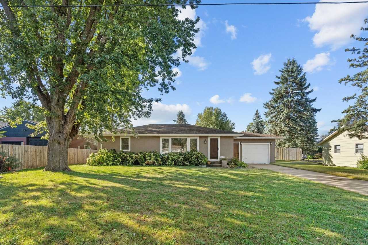 5645 141st St N - Photo 2 of 47
