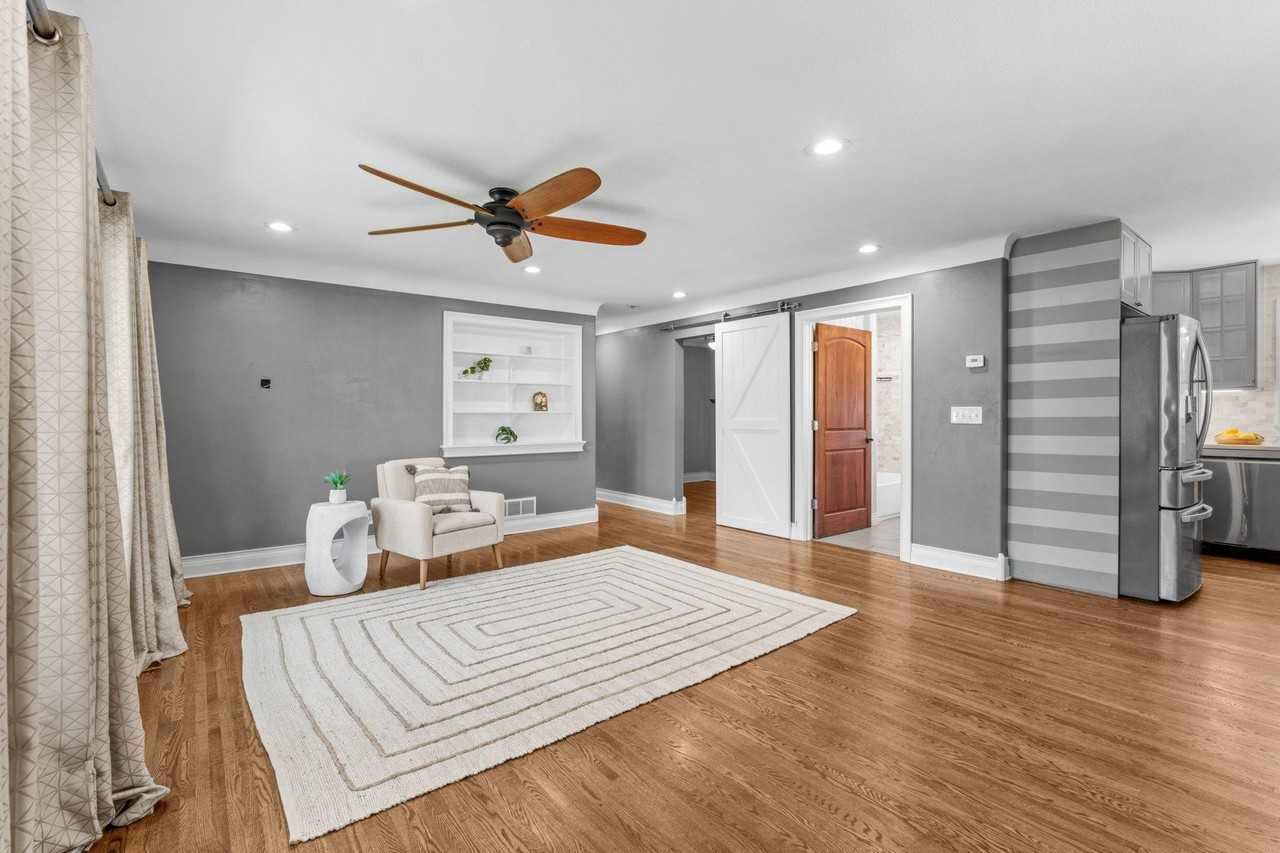 5645 141st St N - Photo 6 of 47