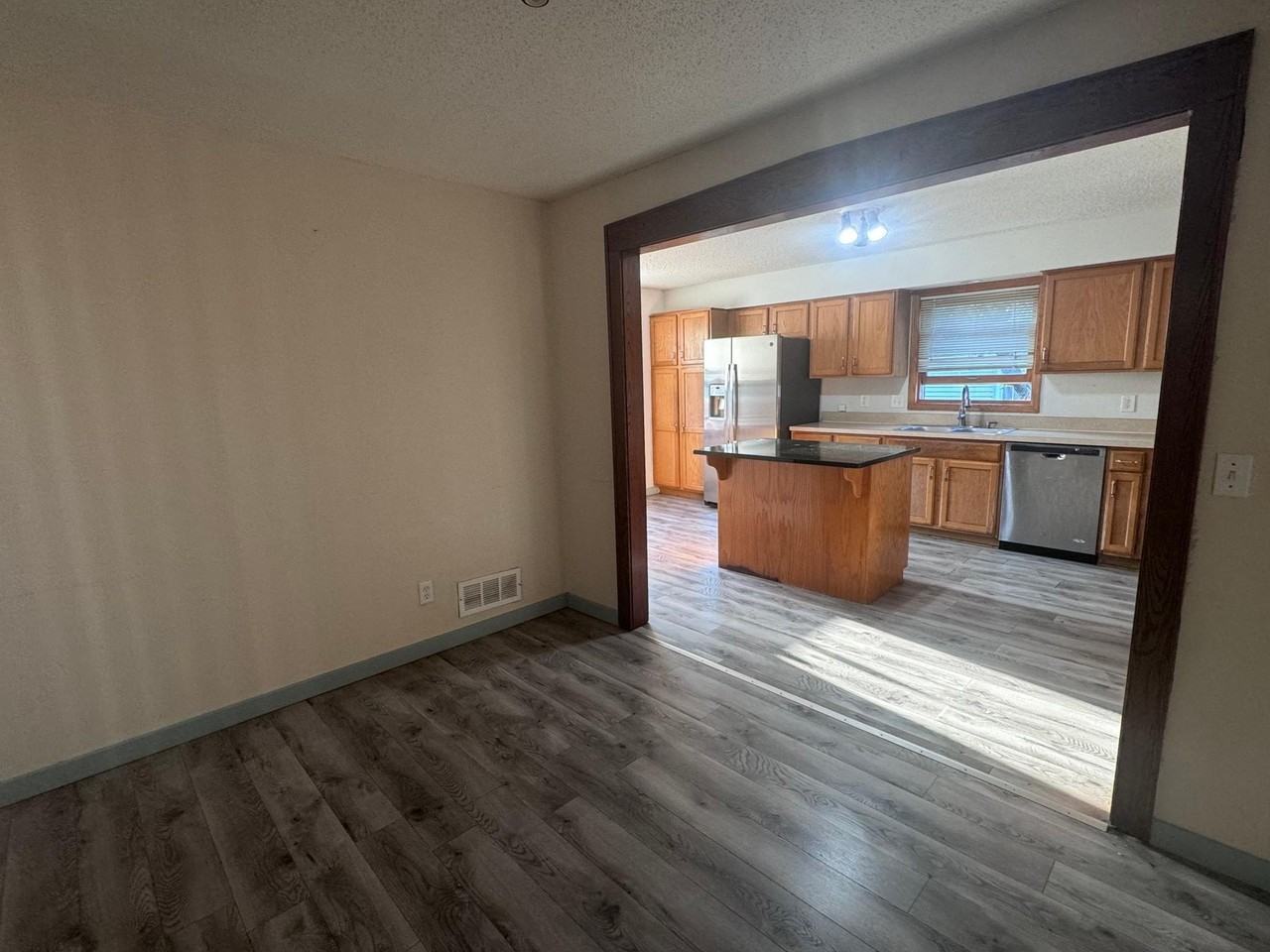 2806 15th Ave S - Photo 2 of 9