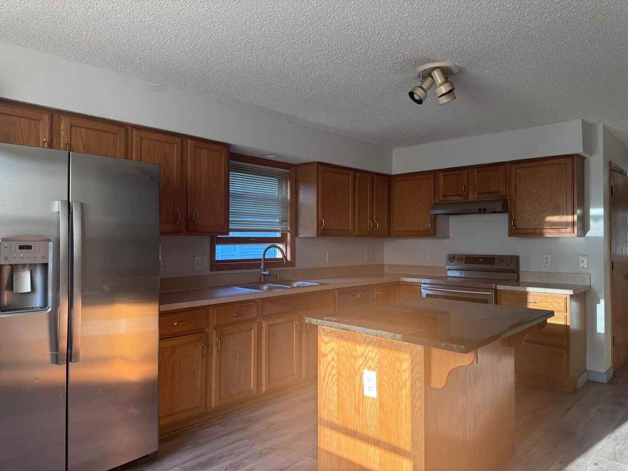 2806 15th Ave S - Photo 3 of 9
