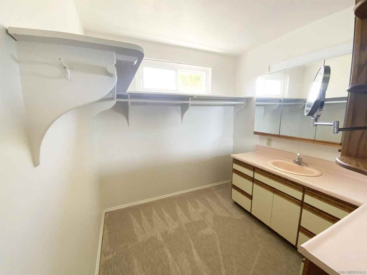 170 Acacia Way - Photo 5 of 17