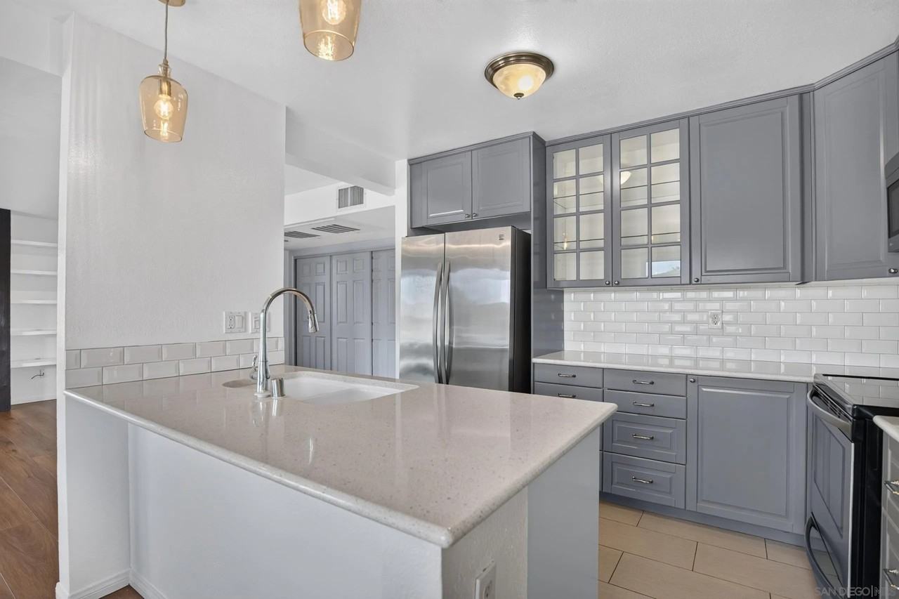 3837 Leland St - Photo 2 of 29