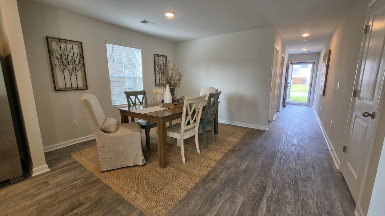1773 Camazay Dr - Photo 7 of 38
