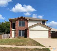 4405 Twin Oaks Cir - Photo 1 of 1
