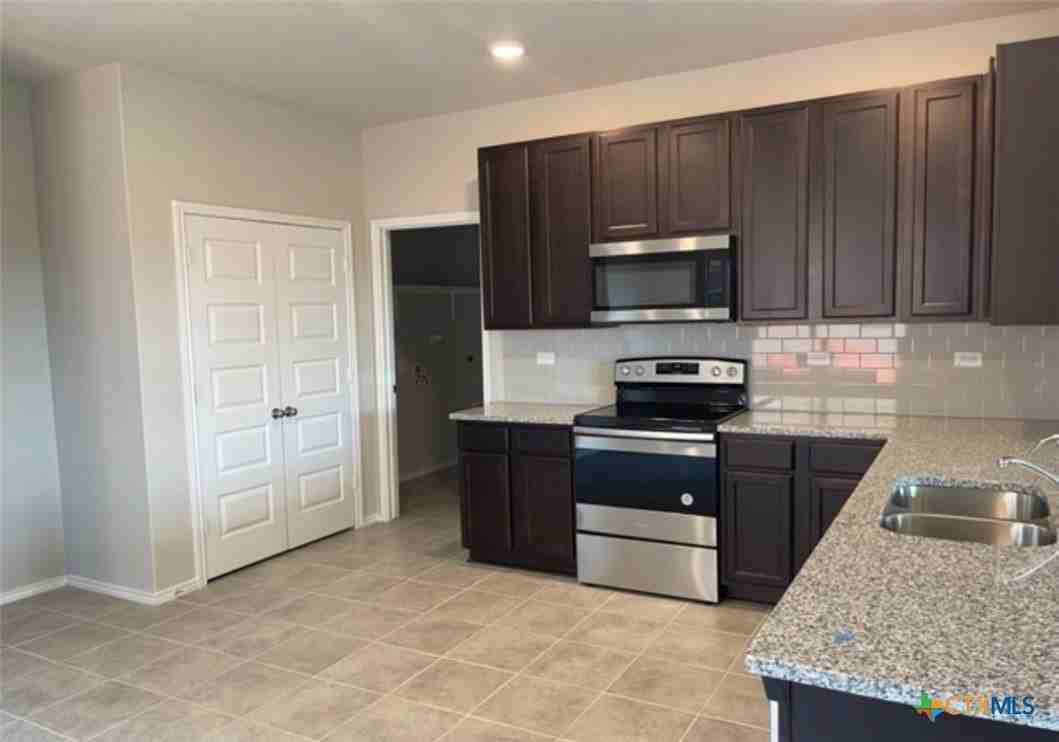 2509 Marty Way - Photo 7 of 8