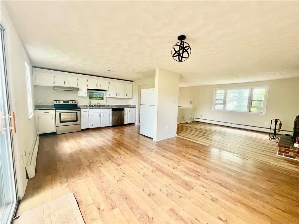 1069 Green End Ave - Photo 6 of 16