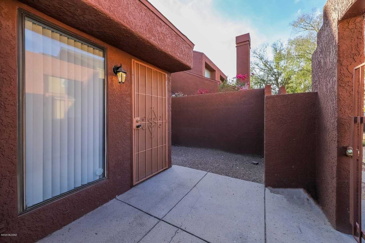 4021 N Weimer Pl #13 - Photo 5 of 30
