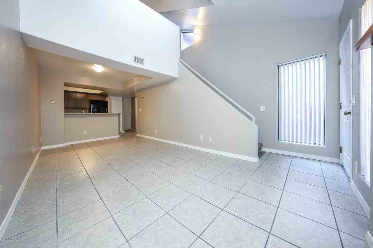 4021 N Weimer Pl #13 - Photo 6 of 30
